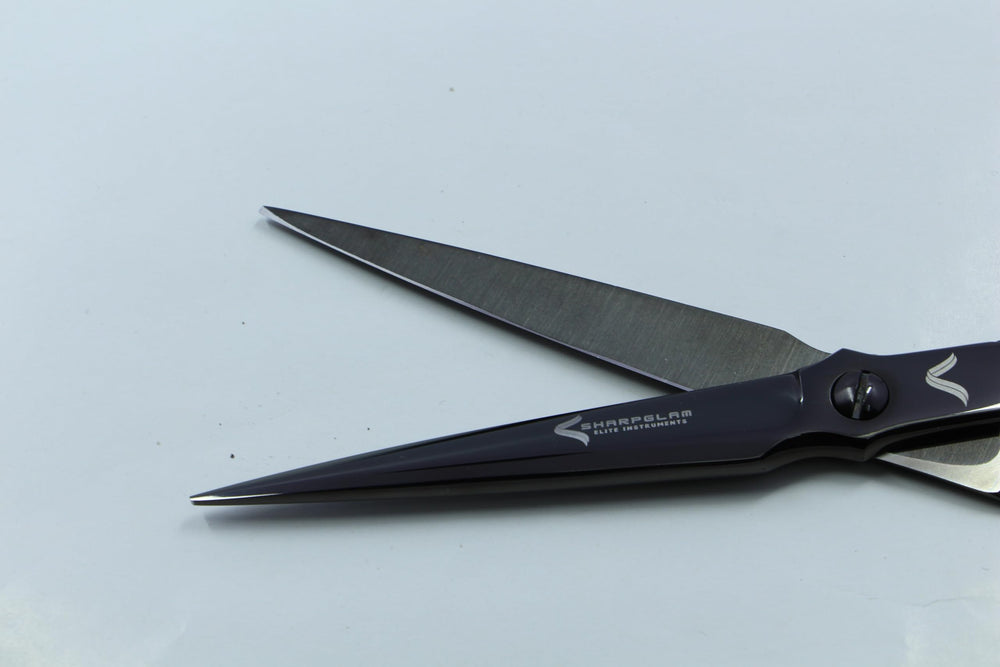 SHARPGLAM ergonomic grip design reduces hand fatigue during long sessions