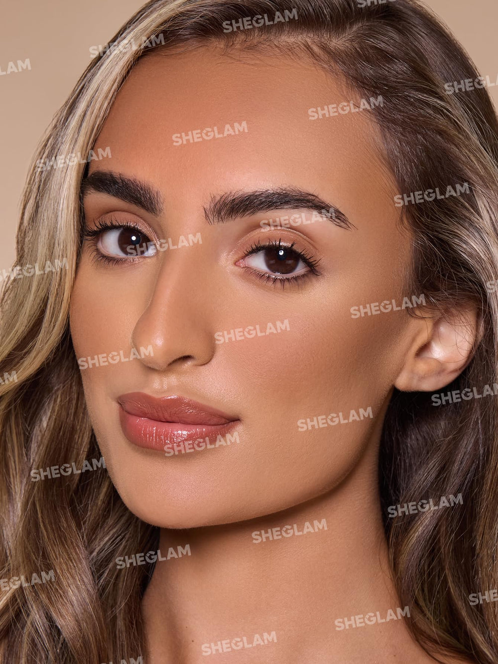 SHEGLAM Sun Beam swatch shows natural warmth and blendable color