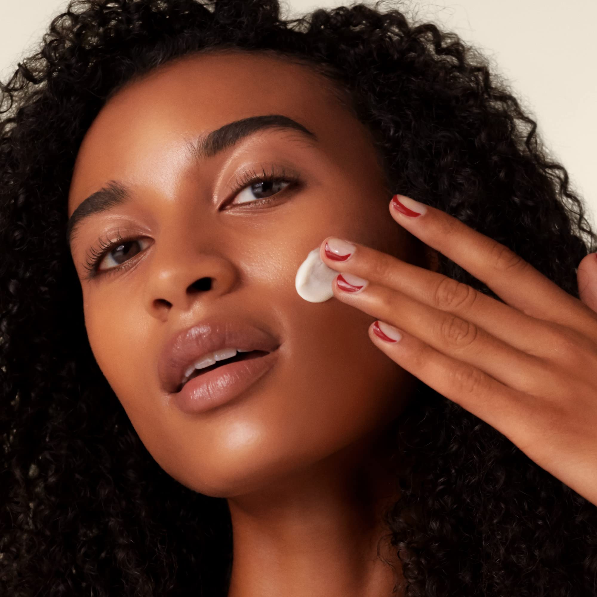 Shiseido Benefiance face application dots for precise routine.