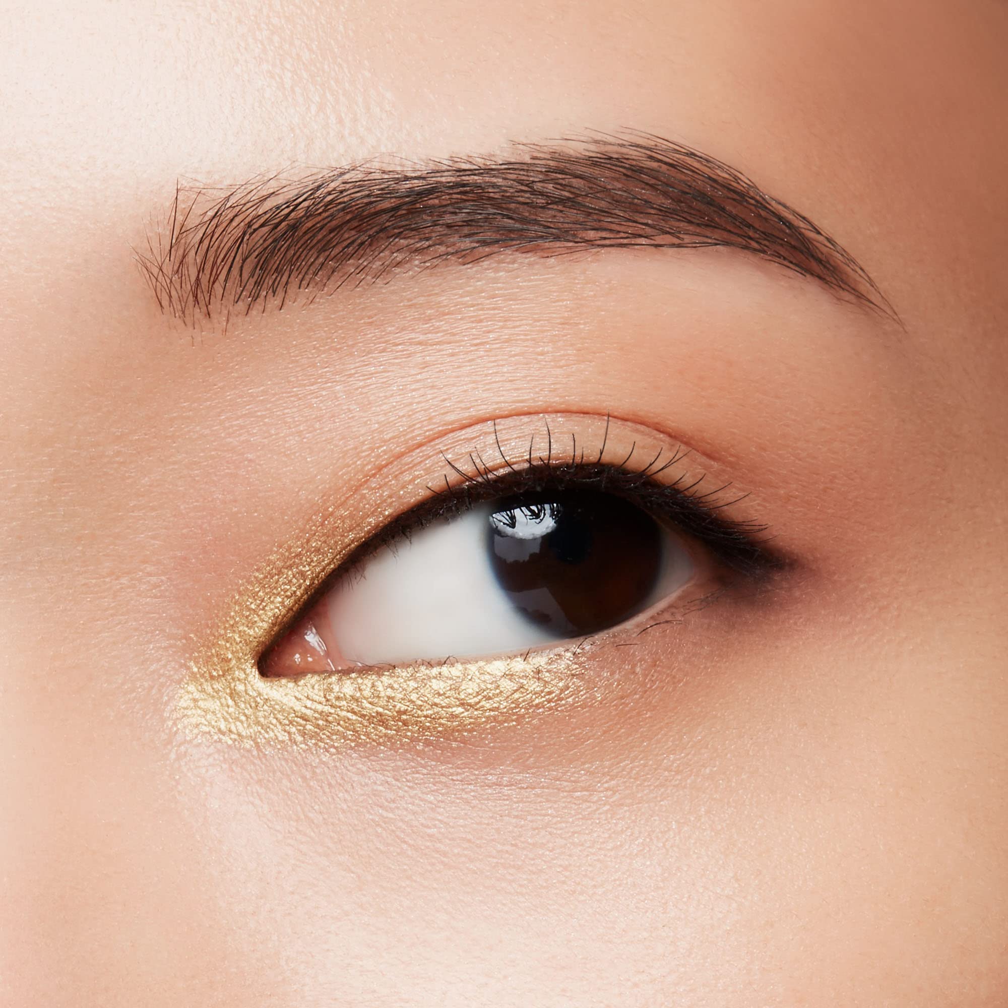 Shiseido POP PowderGel Eye Shadow Kan-Kan Gold 13 close-up texture shows smooth, flexible film for durable wear
