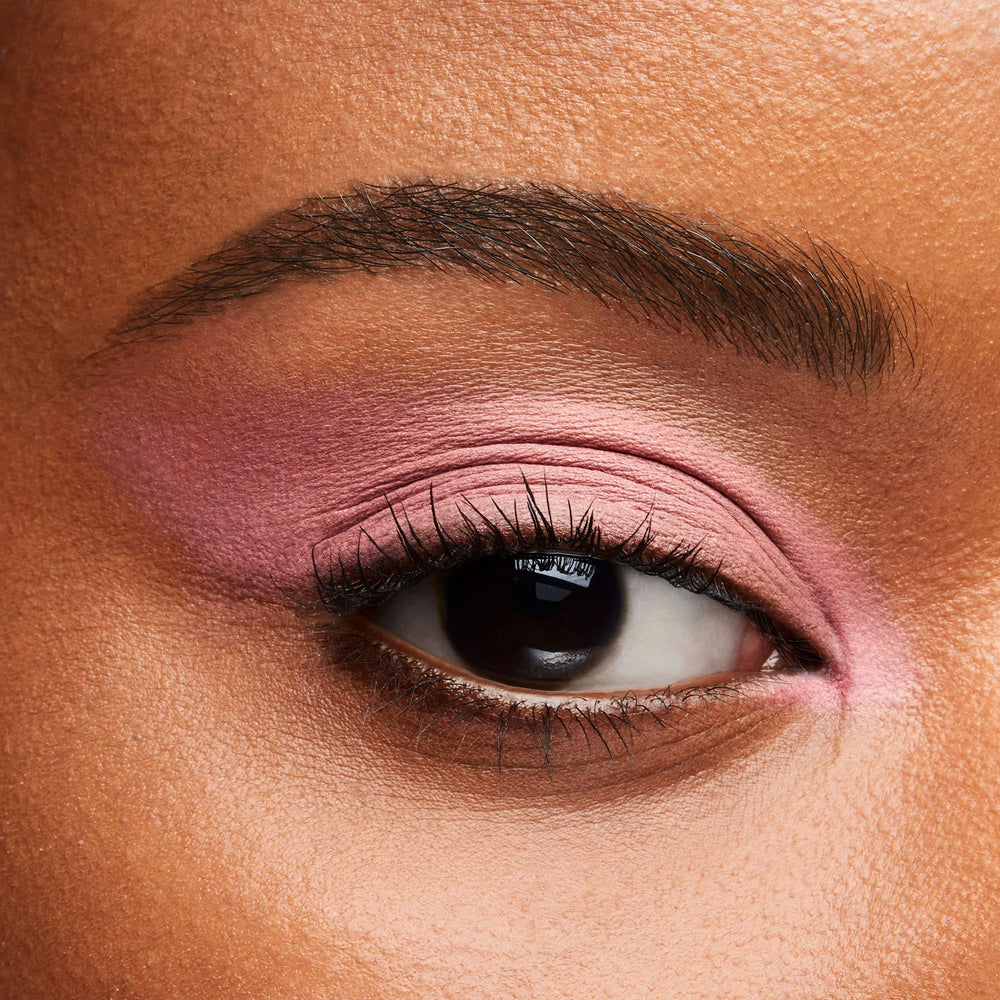 Shiseido POP PowderGel Eye Shadow Waku-Waku Pink crease-resistant color stays vibrant.