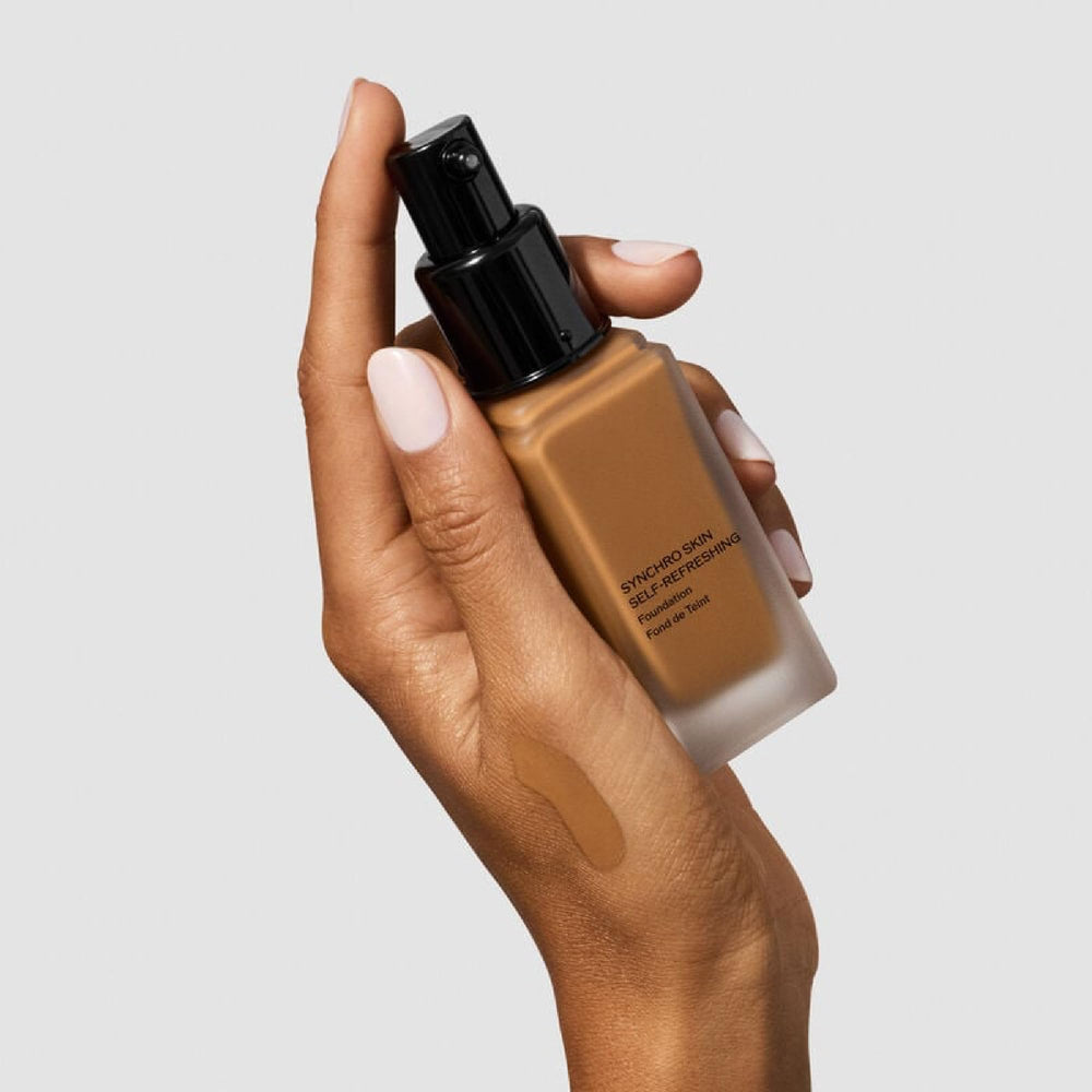 Premium packaging of Shiseido Synchro Skin self-refreshing foundation
