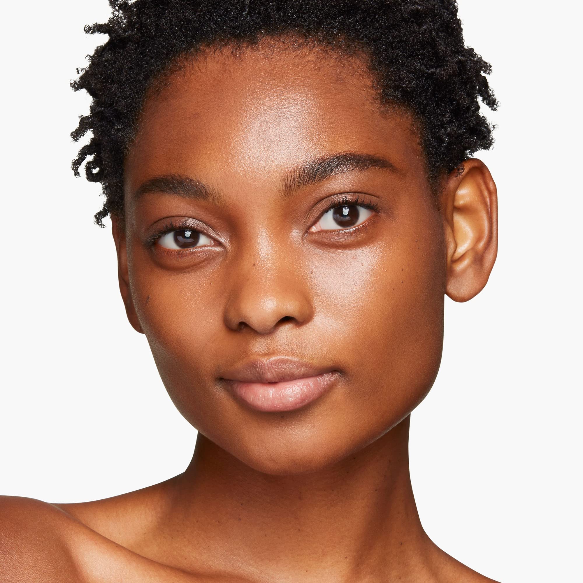 Shiseido Synchro Skin Self-Refreshing Tint hydration closeup communicates lasting moisture