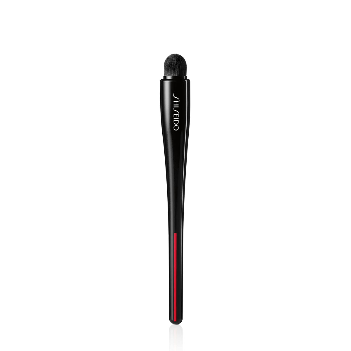 Shiseido Tsutsu Fude concealer brush for precise under-eye blending and seamless finish