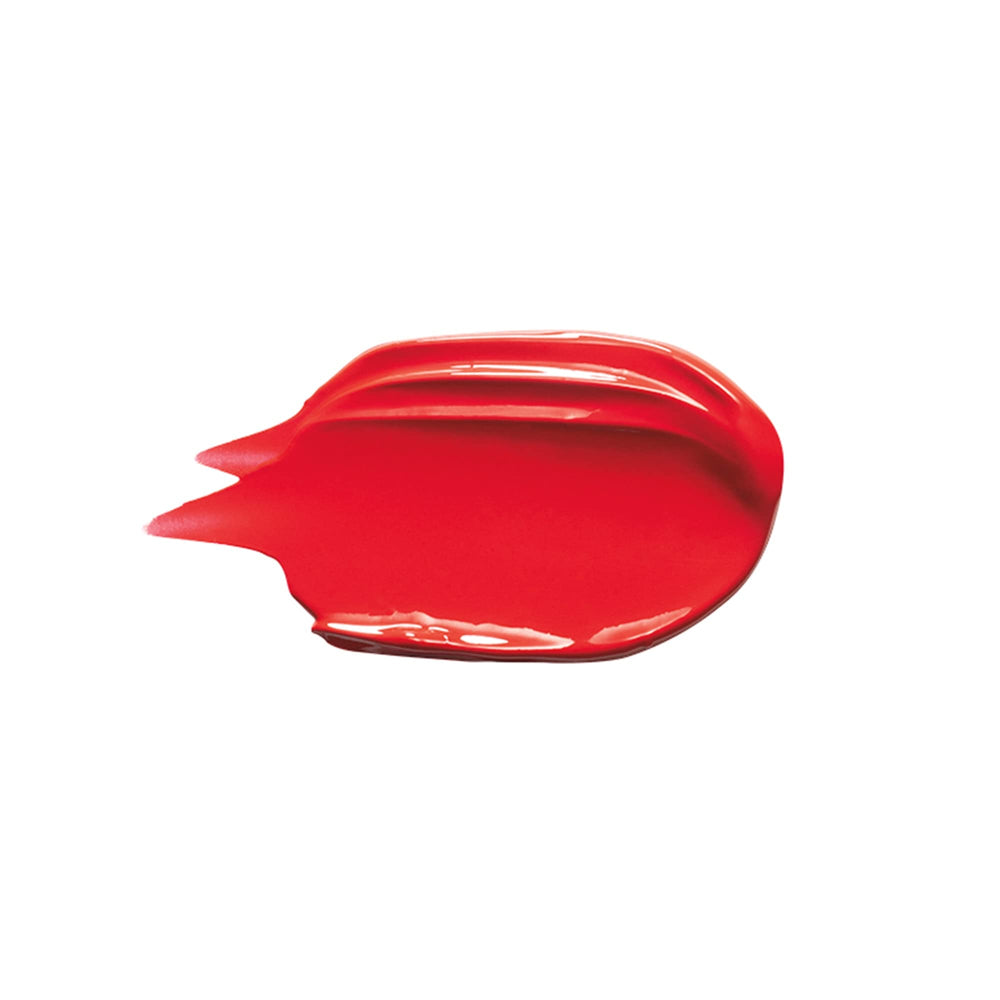 Shiseido VisionAiry Gel Lipstick application demonstrates smooth glide.