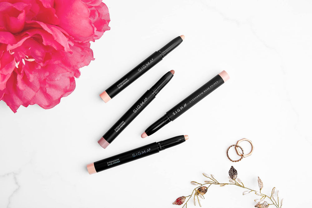 Sigma Beauty Creamy base glides for smooth lid coverage.