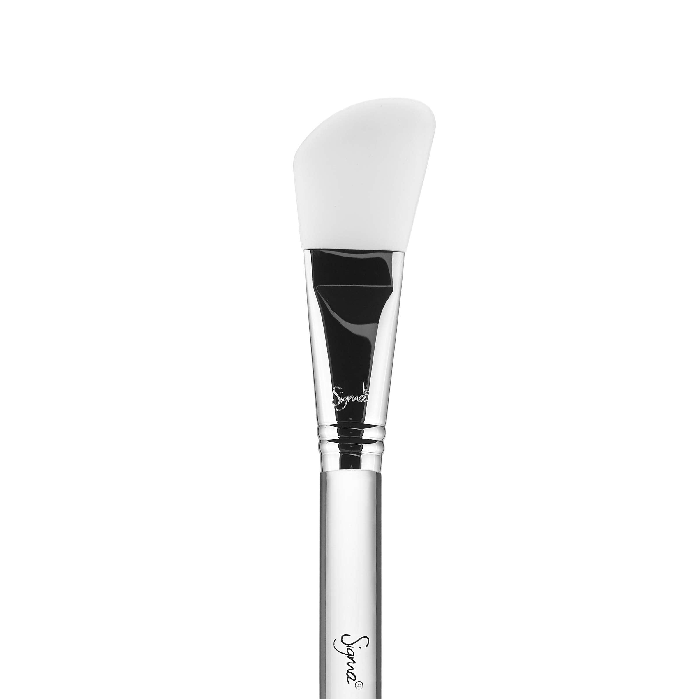 Sigma Beauty s05 moisturizer brush delivers gentle, even cream distribution.