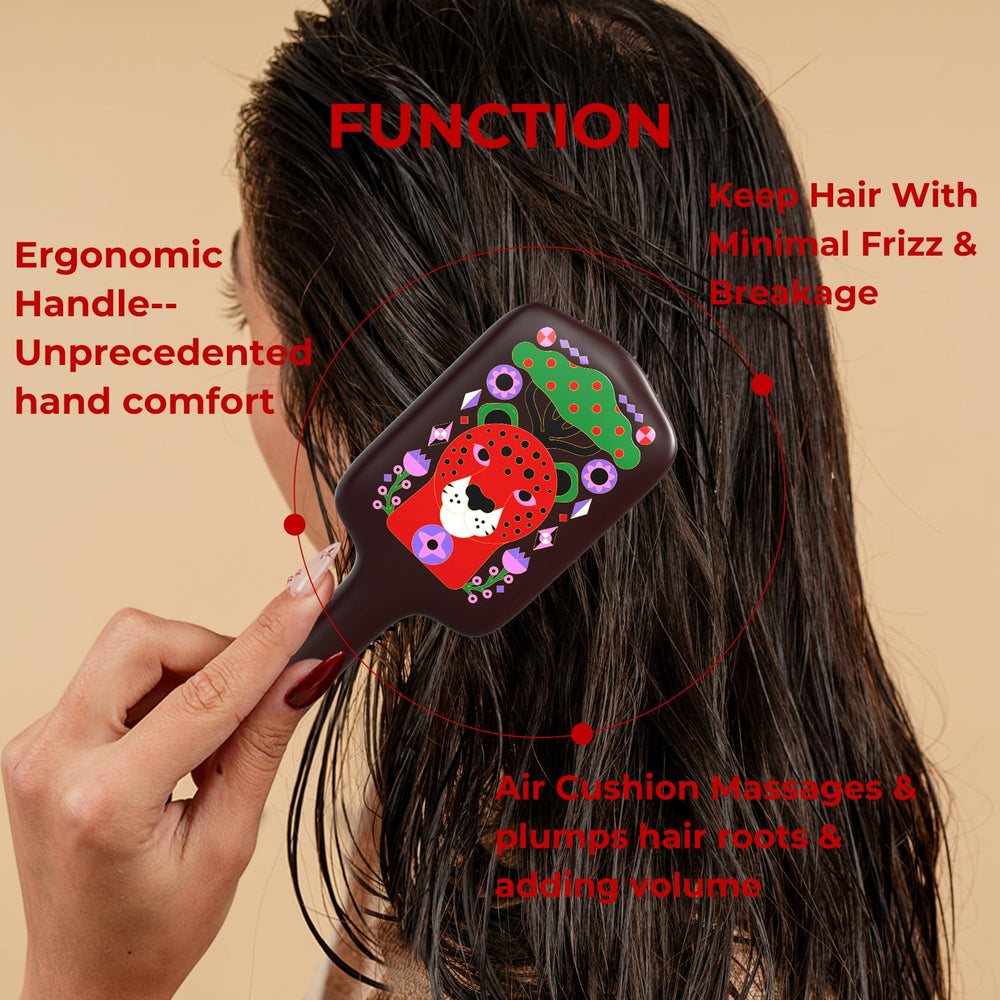 SIMETRA paddle brush designed for wet and dry detangling