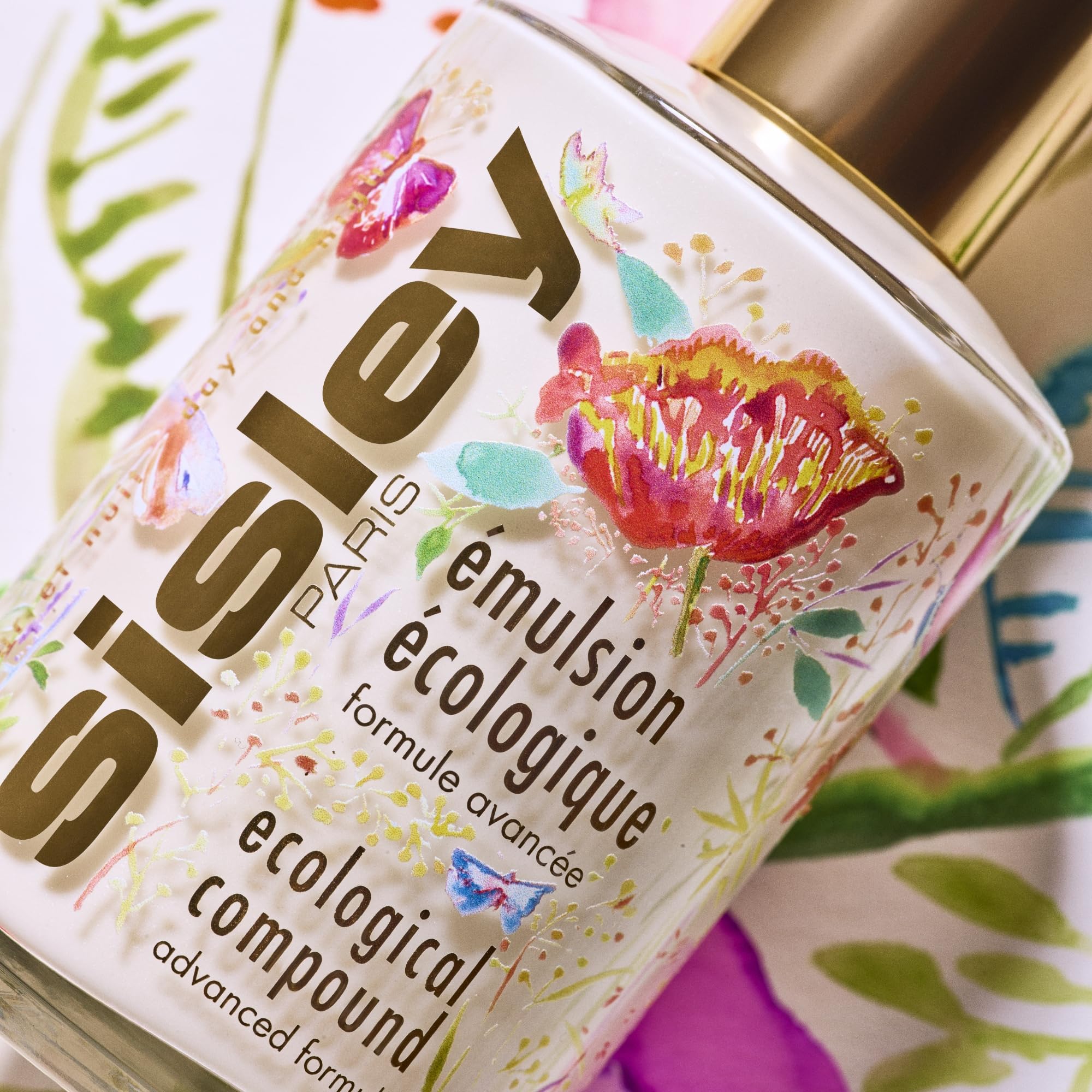 Sisley Paris Ecological Compound application routine demonstrates morning and evening use for resilient skin.