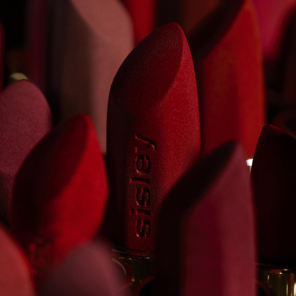 Sisley Paris Phyto-Rouge Velvet 40 swatch highlighting long-wear color.