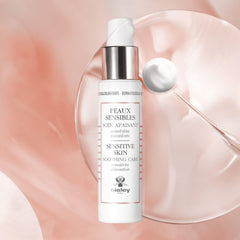 Golden seaweed ingredients close-up within Sisley Paris soothing formula.
