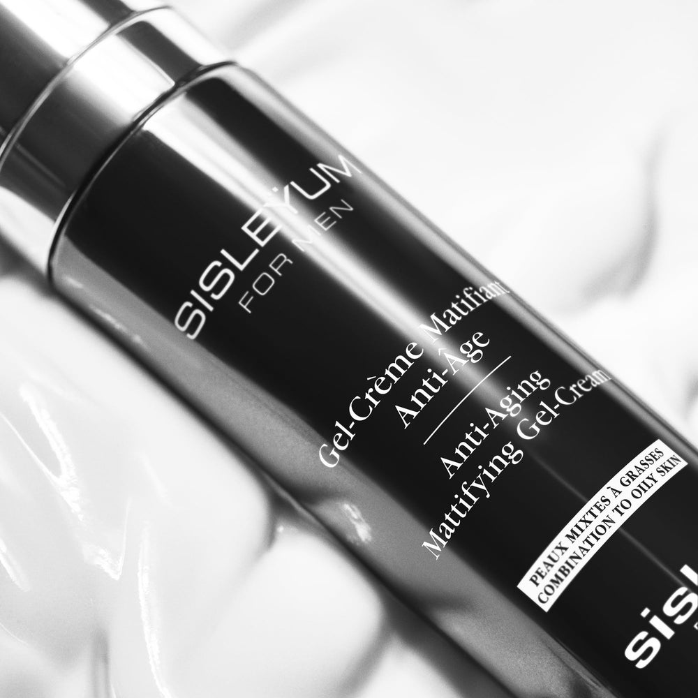 Morning application on face and neck for a fresh, non-greasy look