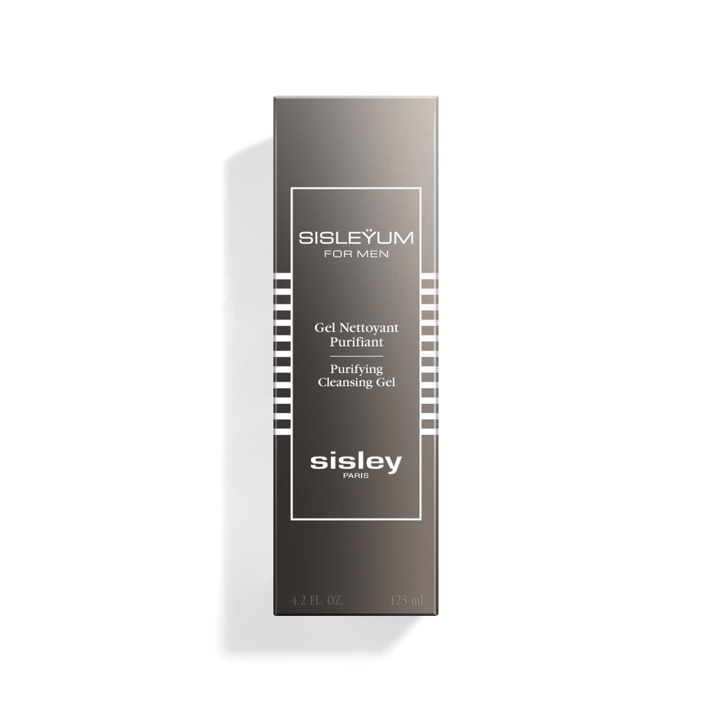 Beard cleansing with Sisleyum Gel leaves skin smooth and clear.