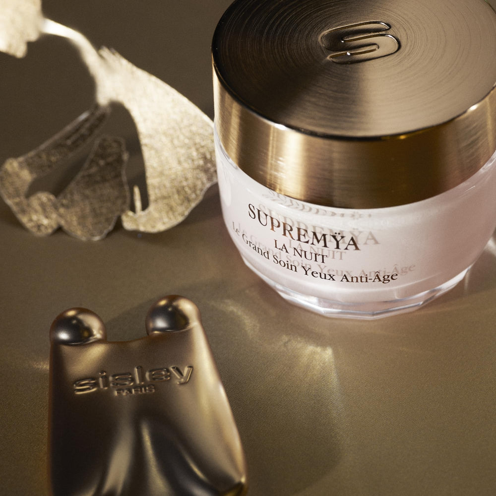 Dark-circle targeting close-up signals potential brightening under the eyes.