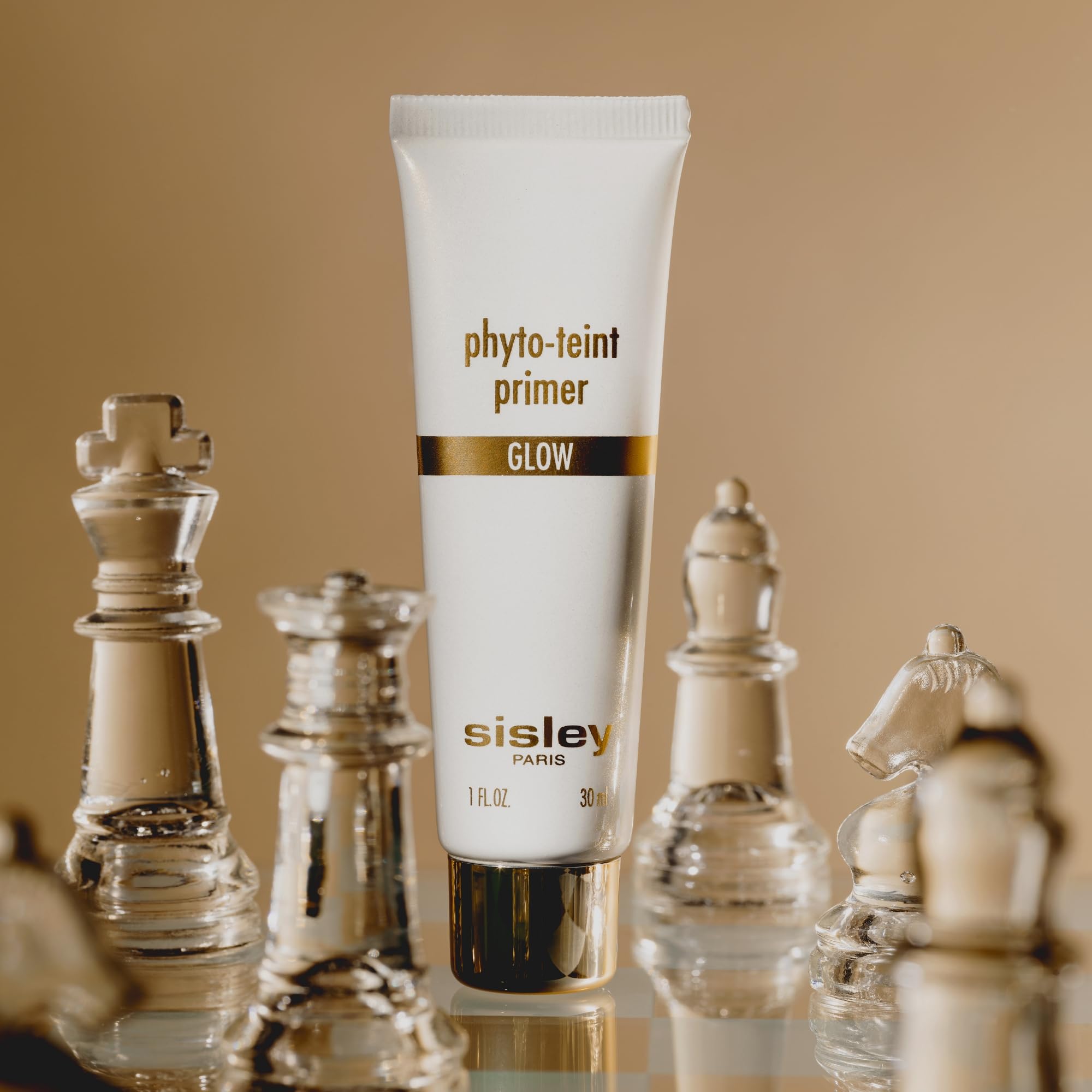 Light diffusion from Sisley Phyto-Teint Primer Glow on skin
