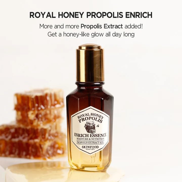Texture close-up of honey extract serum indicating luxurious moisture