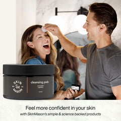 SkinMason Daily Exfoliating Pads in use for blemish-prone skin care.