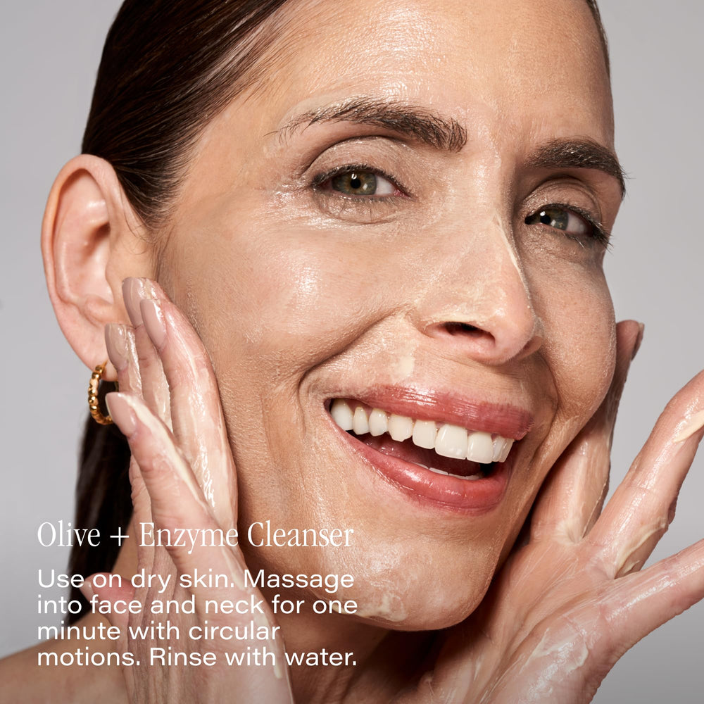 AM/PM routine icon on SKINN Day & Night Face Wash signals complete cleanse.