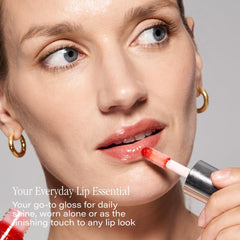 Application wand deposits Manuka honey moisture for lasting comfort.