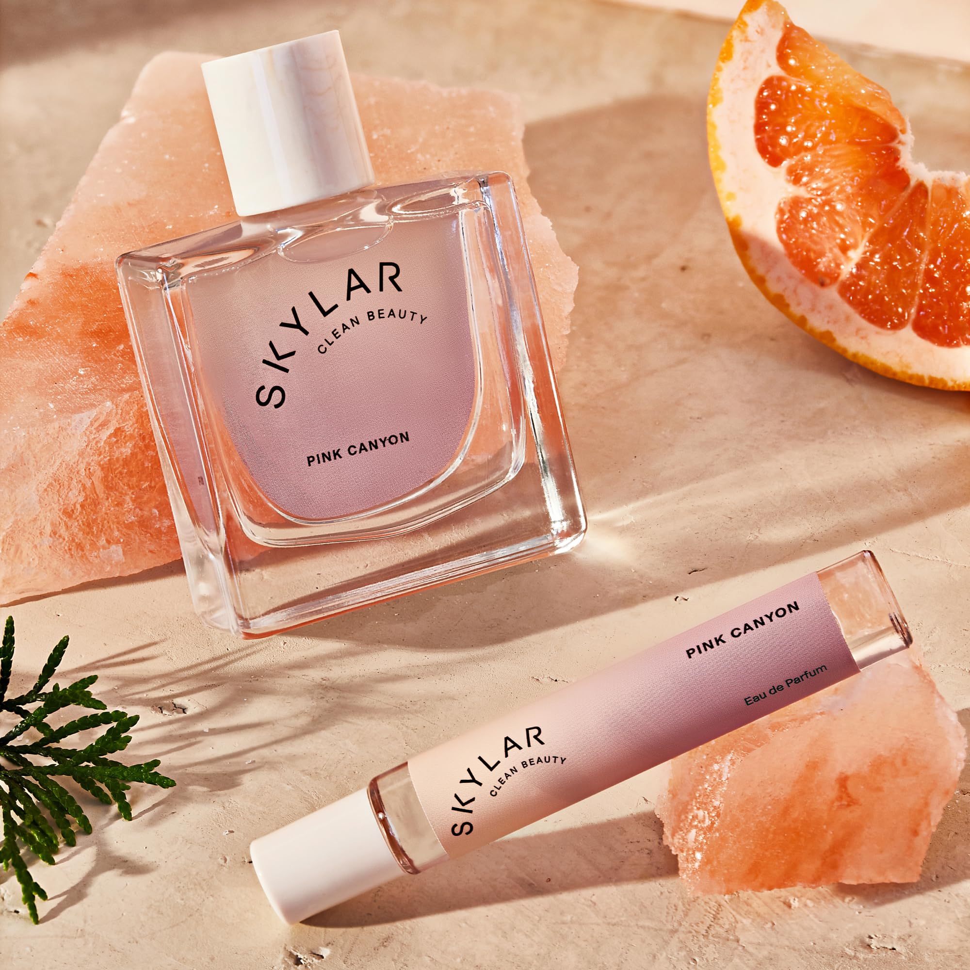 Top notes of lemon and grapefruit for a fresh opening in Skylar Pink Canyon.
