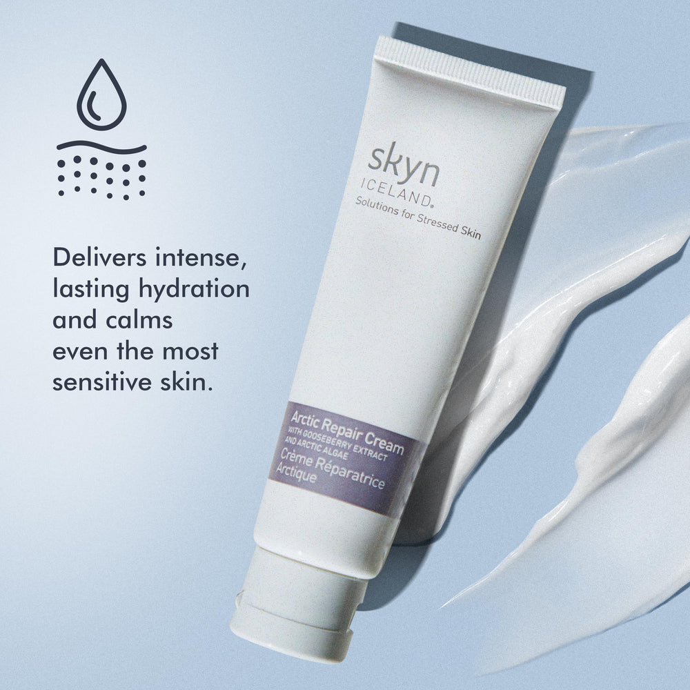 Application on the face with Arctic RePair cream for gentle hydration