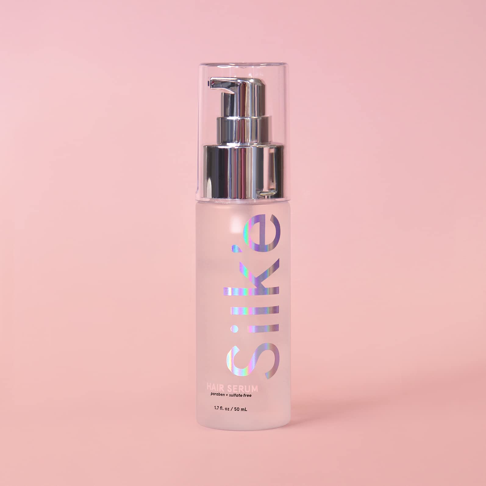 Sleek'e Silk'e packaging on display for daily styling.