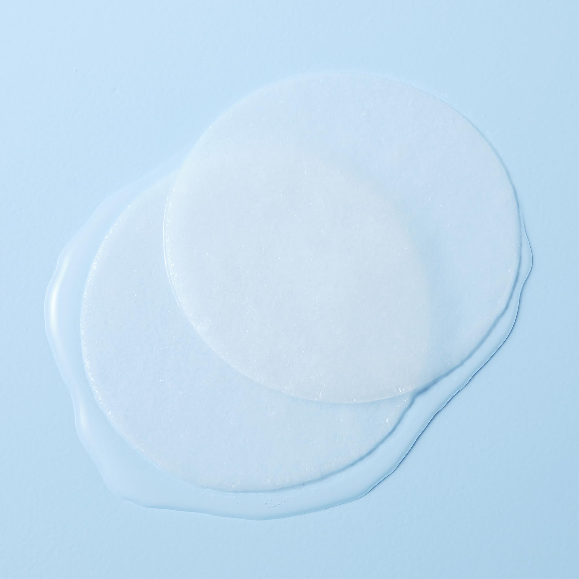 S.NATURE Panthe-Allan Calming Pad on face demonstrates gentle exfoliation and cooling.