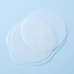 S.NATURE Panthe-Allan Calming Pad on face demonstrates gentle exfoliation and cooling.