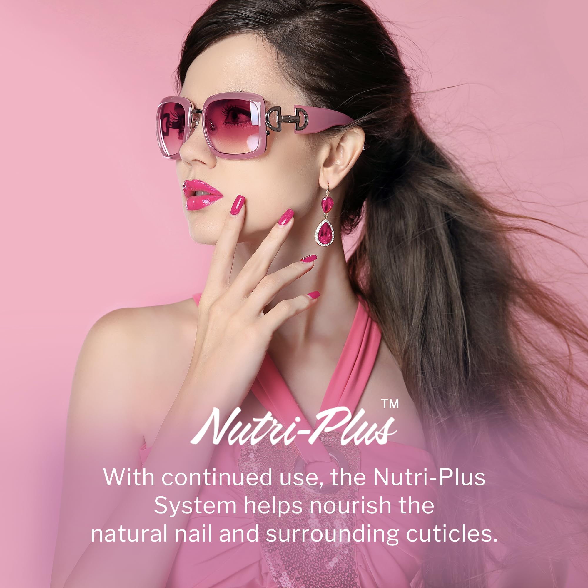 SNS Dip No UV Lamp drying highlights easy at-home application.