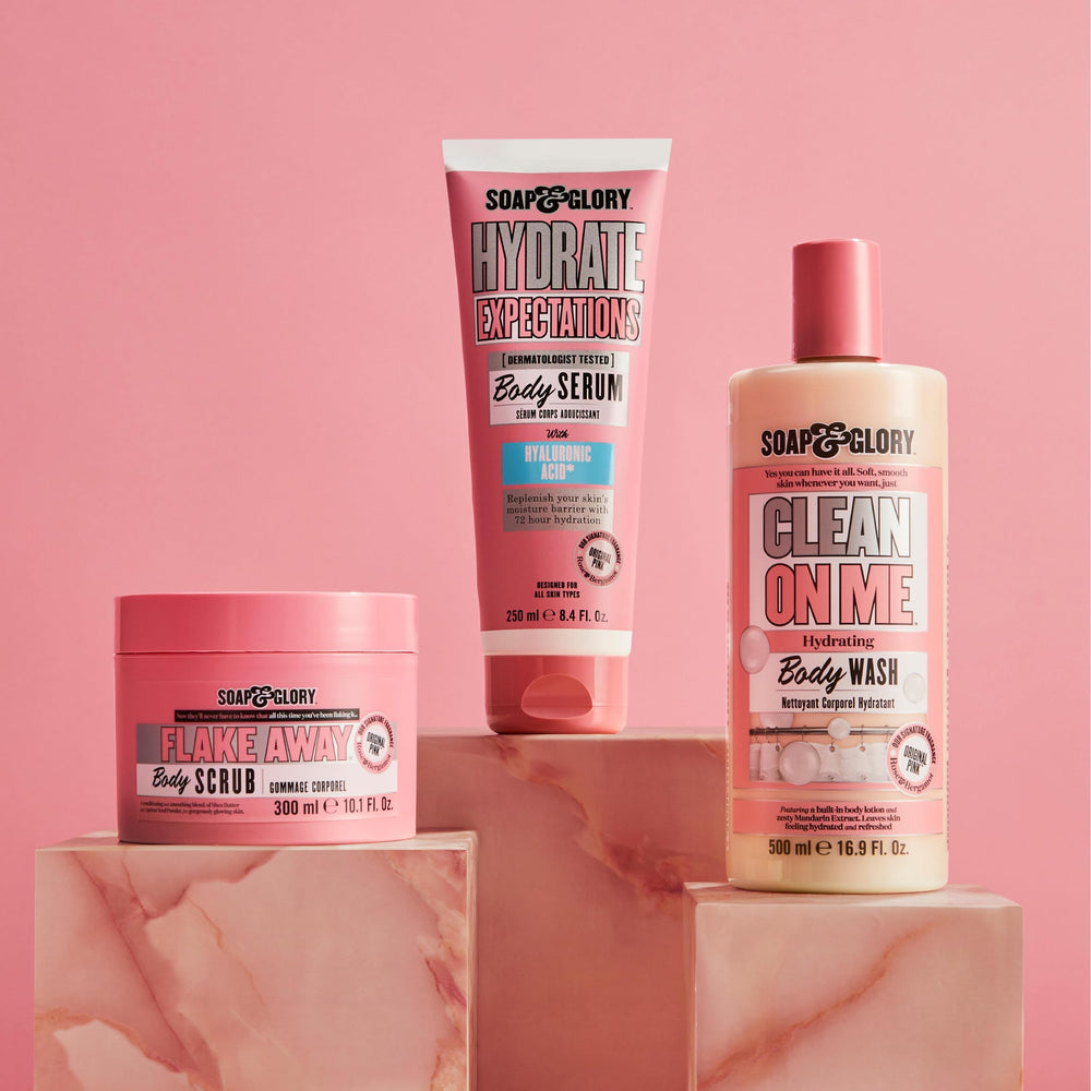 Soap & Glory Hydrate Expectations pink fragrance hints with patchouli, musk, rose.