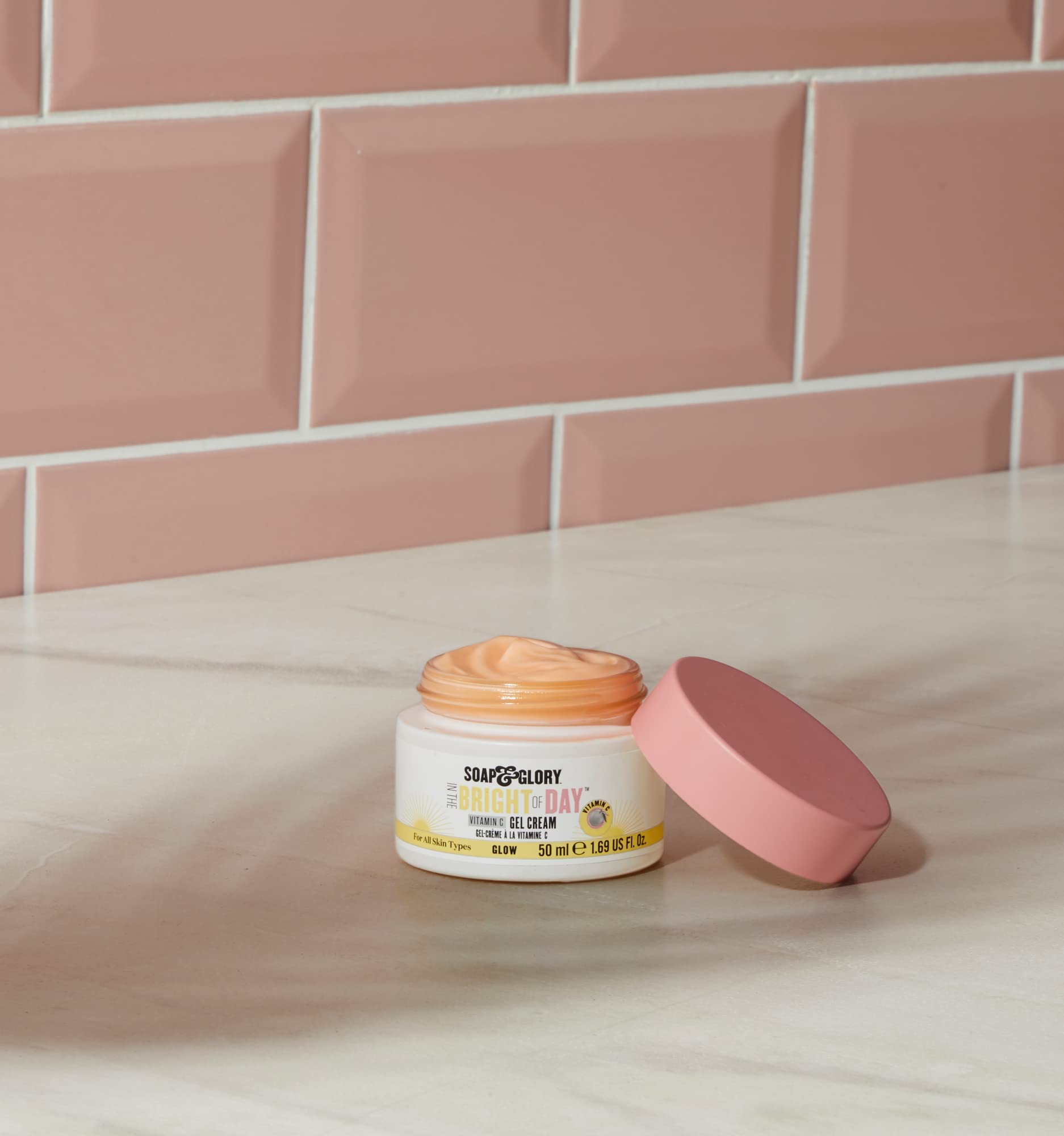 Soap & Glory Bright Day Gel Cream vegan formula close-up