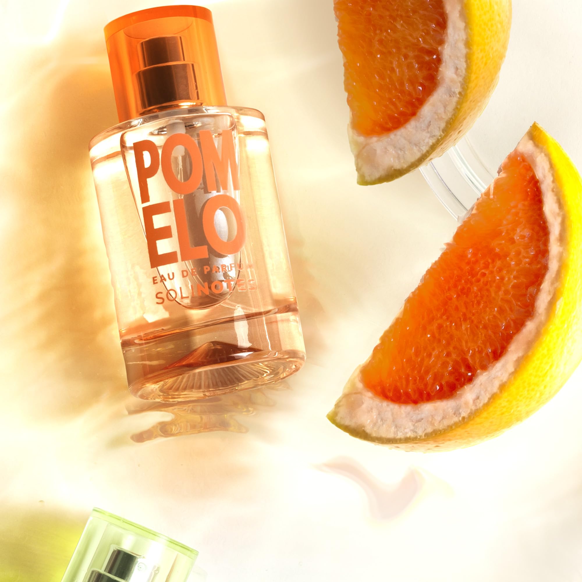 Ideal gift for her with a bright, uplifting citrus fragrance.