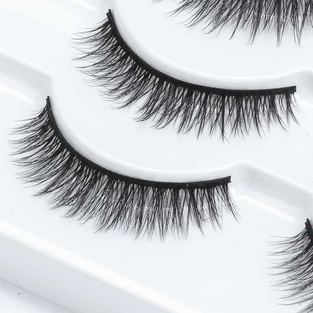 SONAFEEL False Lashes soft cotton-band for flexible, irritation-free feel.