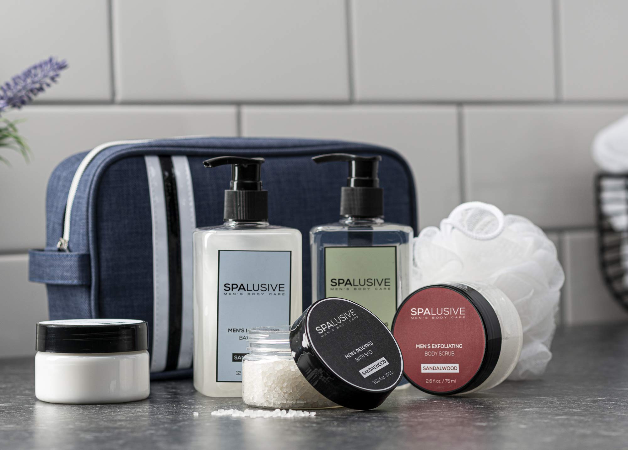 SPALUSIVE Exfoliating body scrub helps smooth skin during routines.