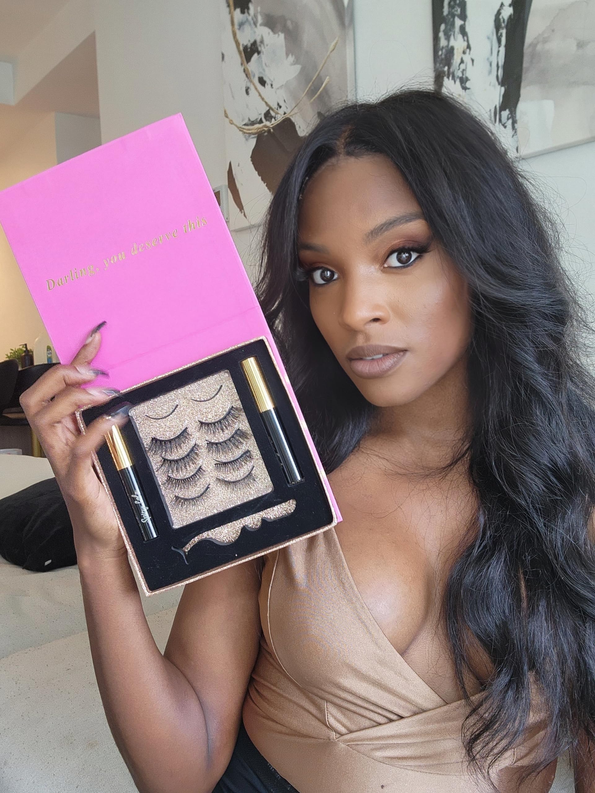 Spicy Lola dramatic-length magnetic lashes for striking definition.
