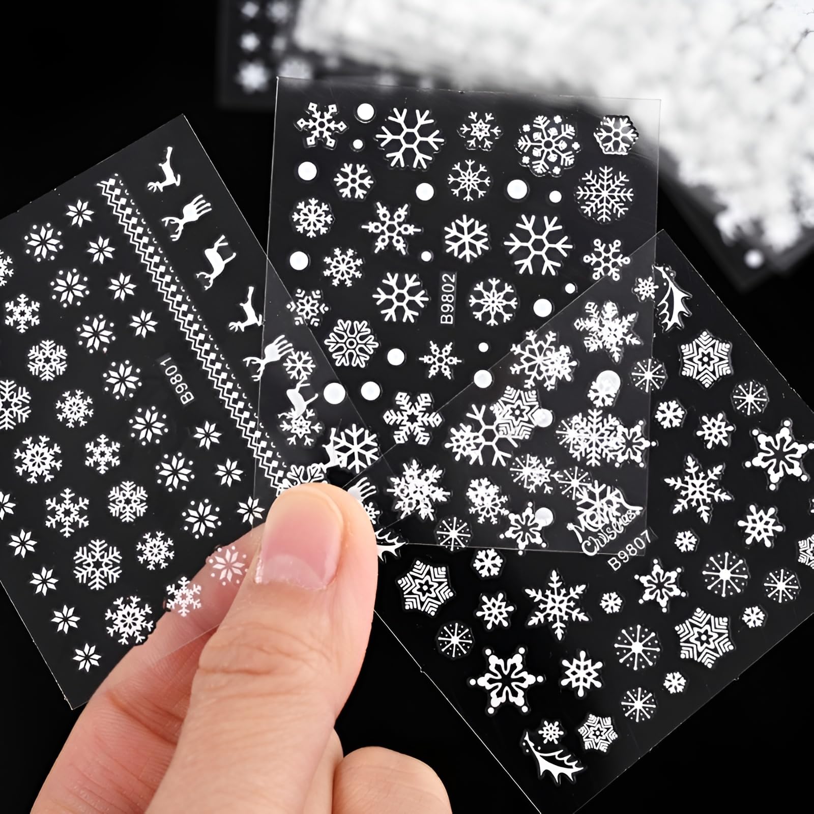 SPLOCUDU 3D silver transfer adds dimension to nails.
