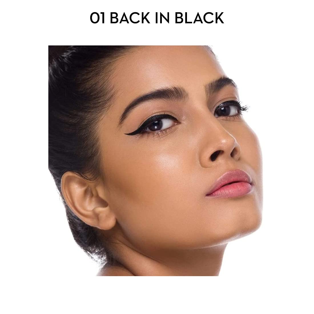 SUGAR Gloss Boss 24HR Eyeliner waterproof test demonstrates sweat resistance