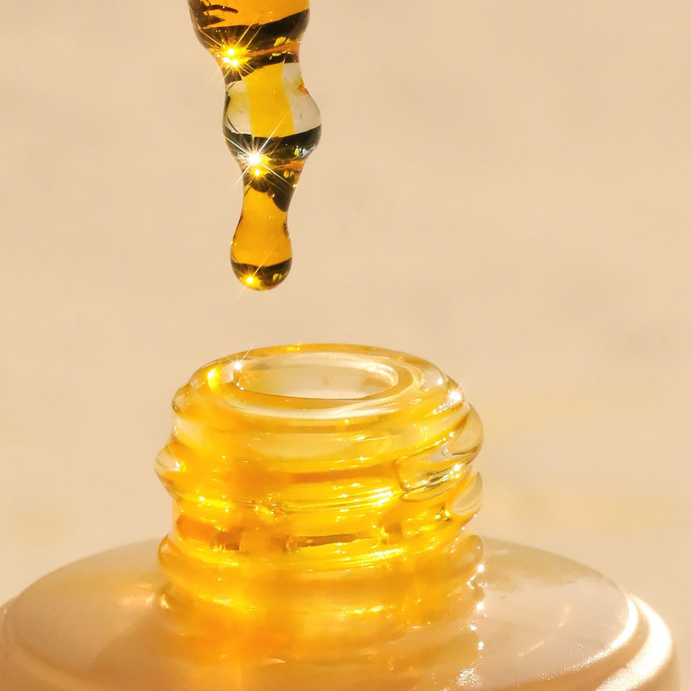 Summer Fridays Heavenly Sixteen oil applied to skin offers smooth, hydrated feel.