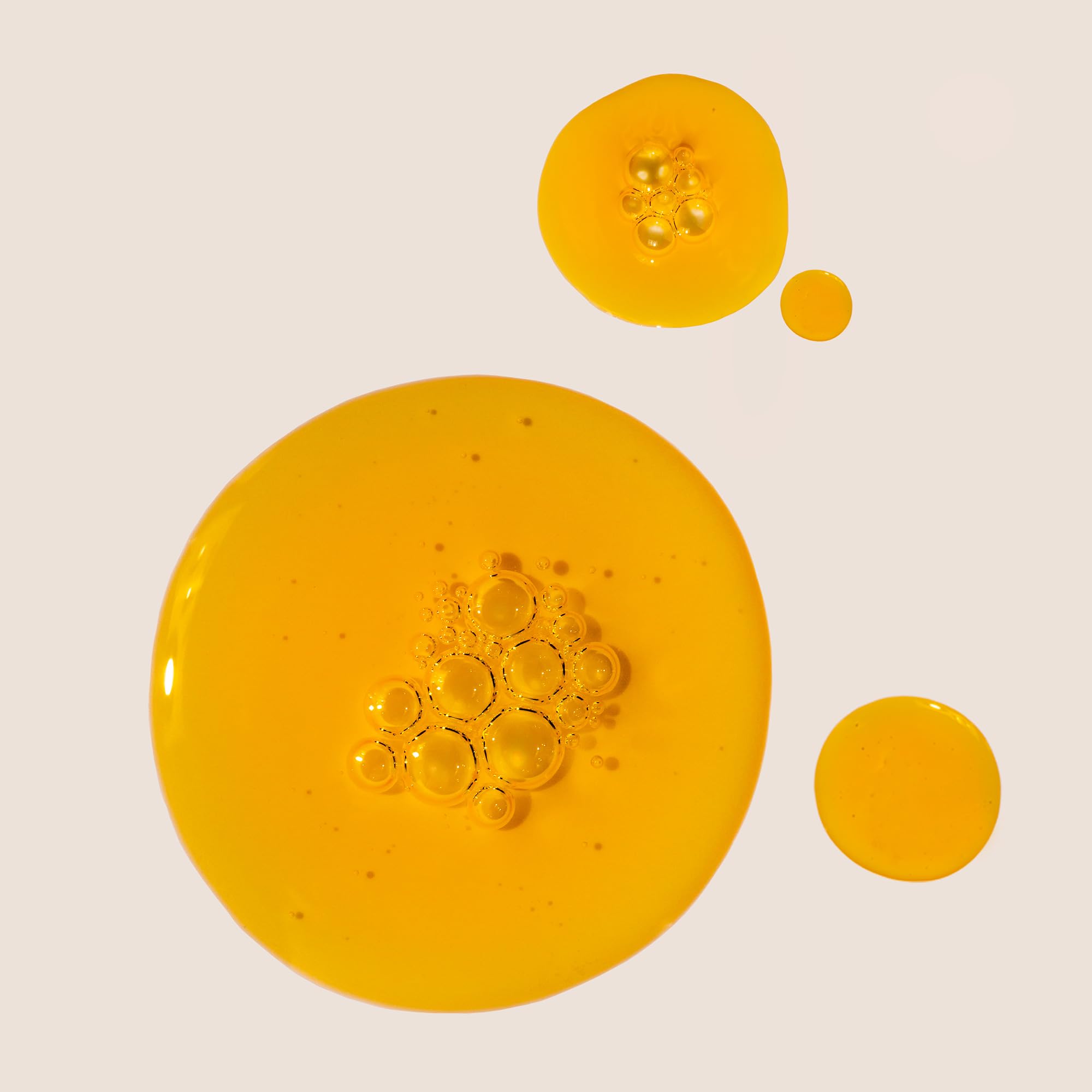 Summer Fridays Heavenly Sixteen oil texture on skin delivers a dewy, non-greasy glow.