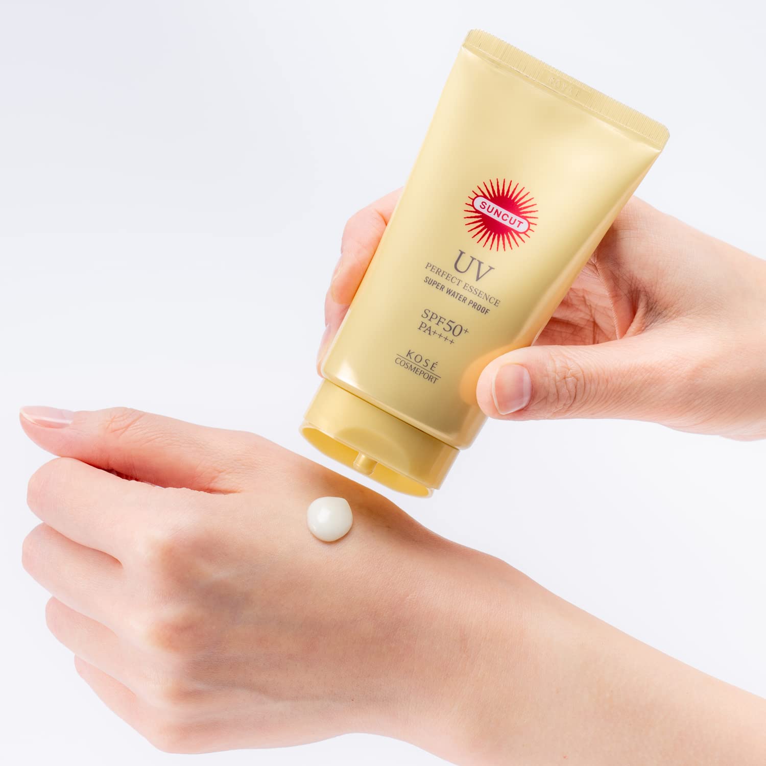 Suncut KOSE Perfect UV Essence Unscented 60g applying on clean face.