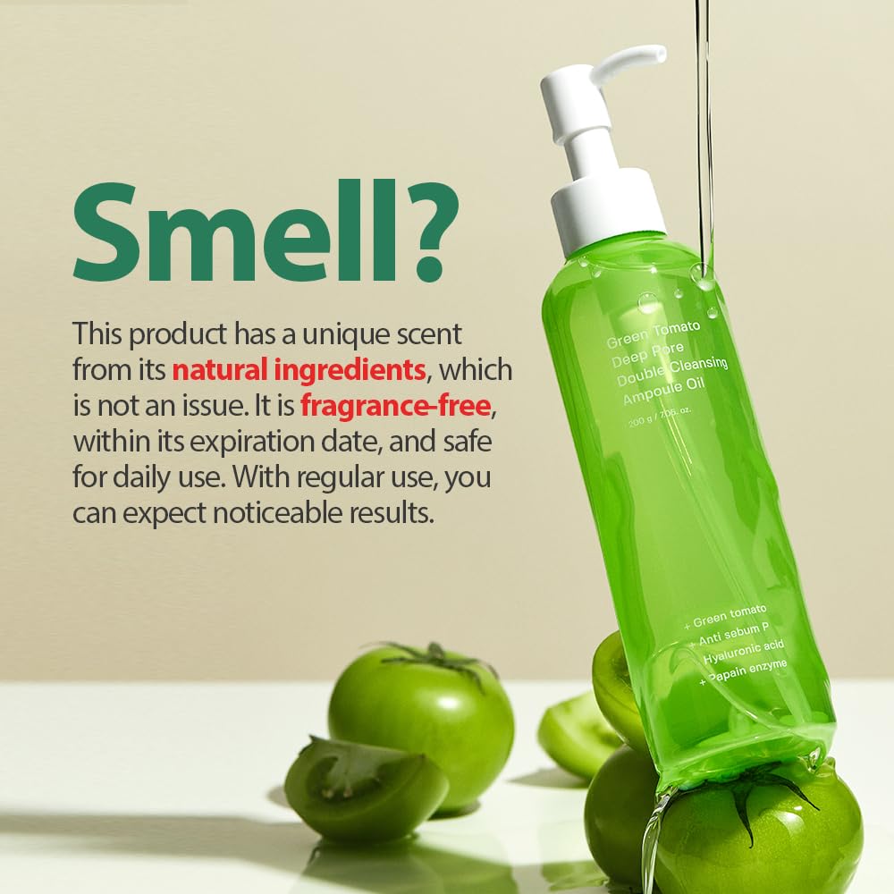 SUNGBOON EDITOR close-up of blackheads being softened by cleansing oil
