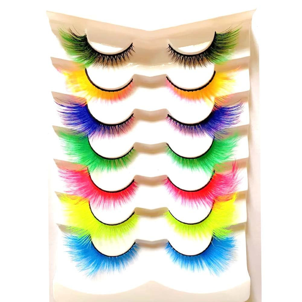 Sunniess Fluffy Wispy Lashes deliver full volume for daily glam.