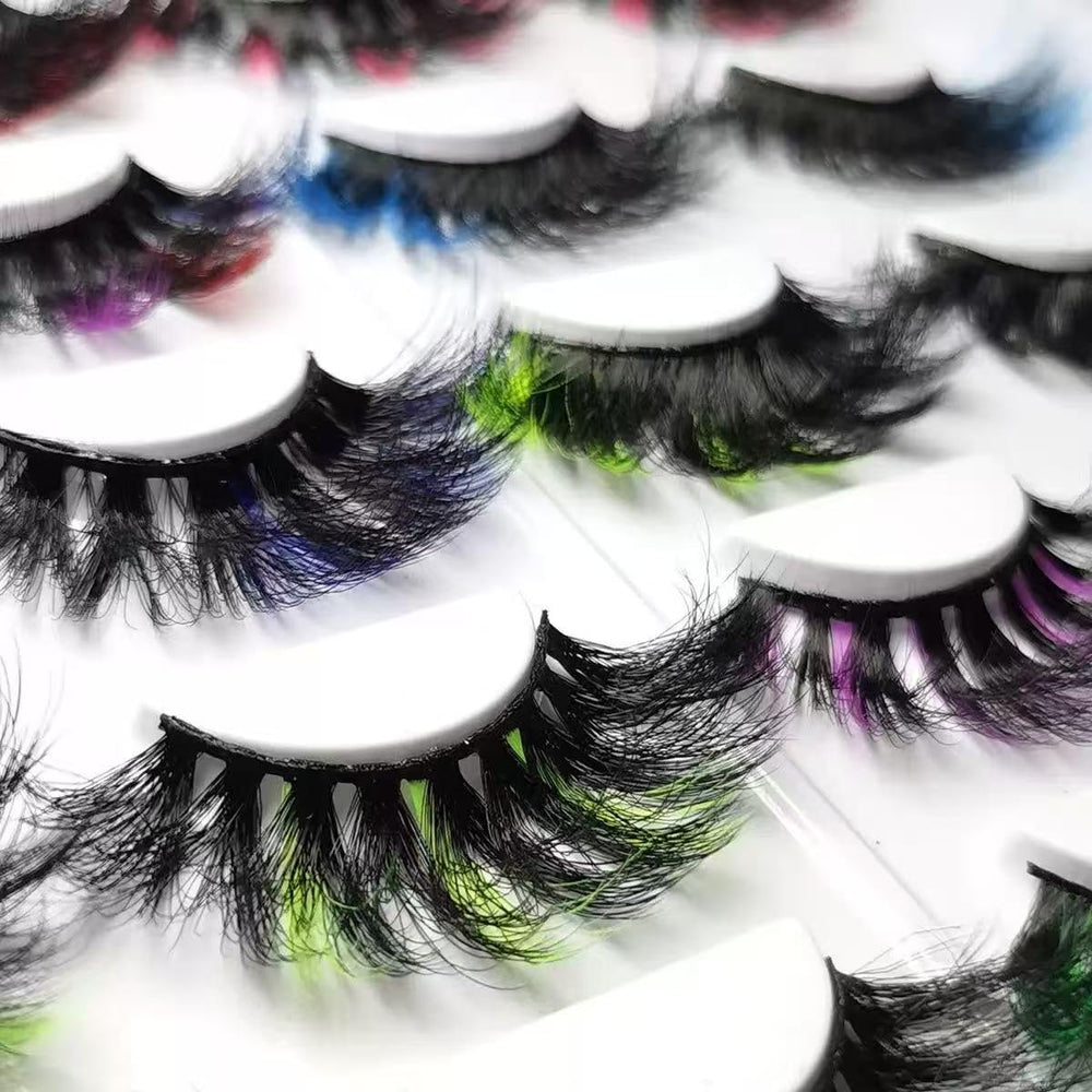Sunniess Hair stage-ready lashes for Halloween and Christmas celebrations