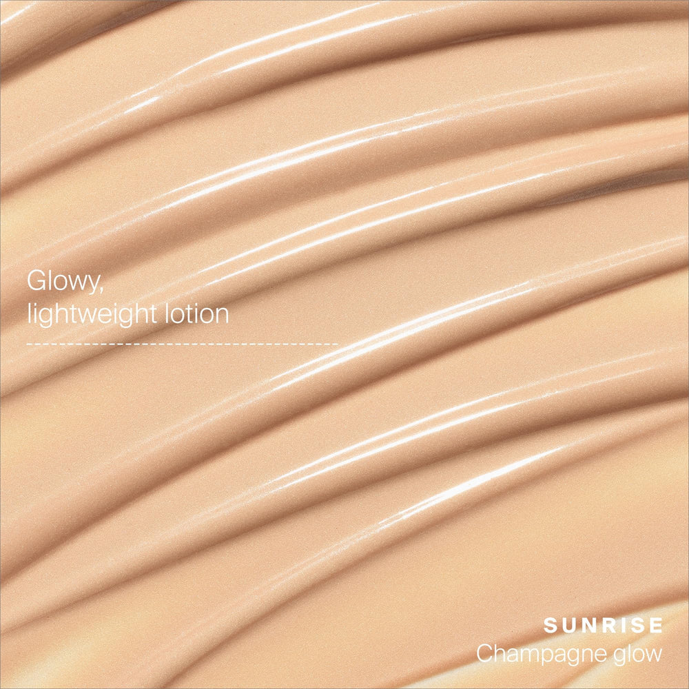 Dispensing pump of Glowscreen Sunrise for easy, even application.