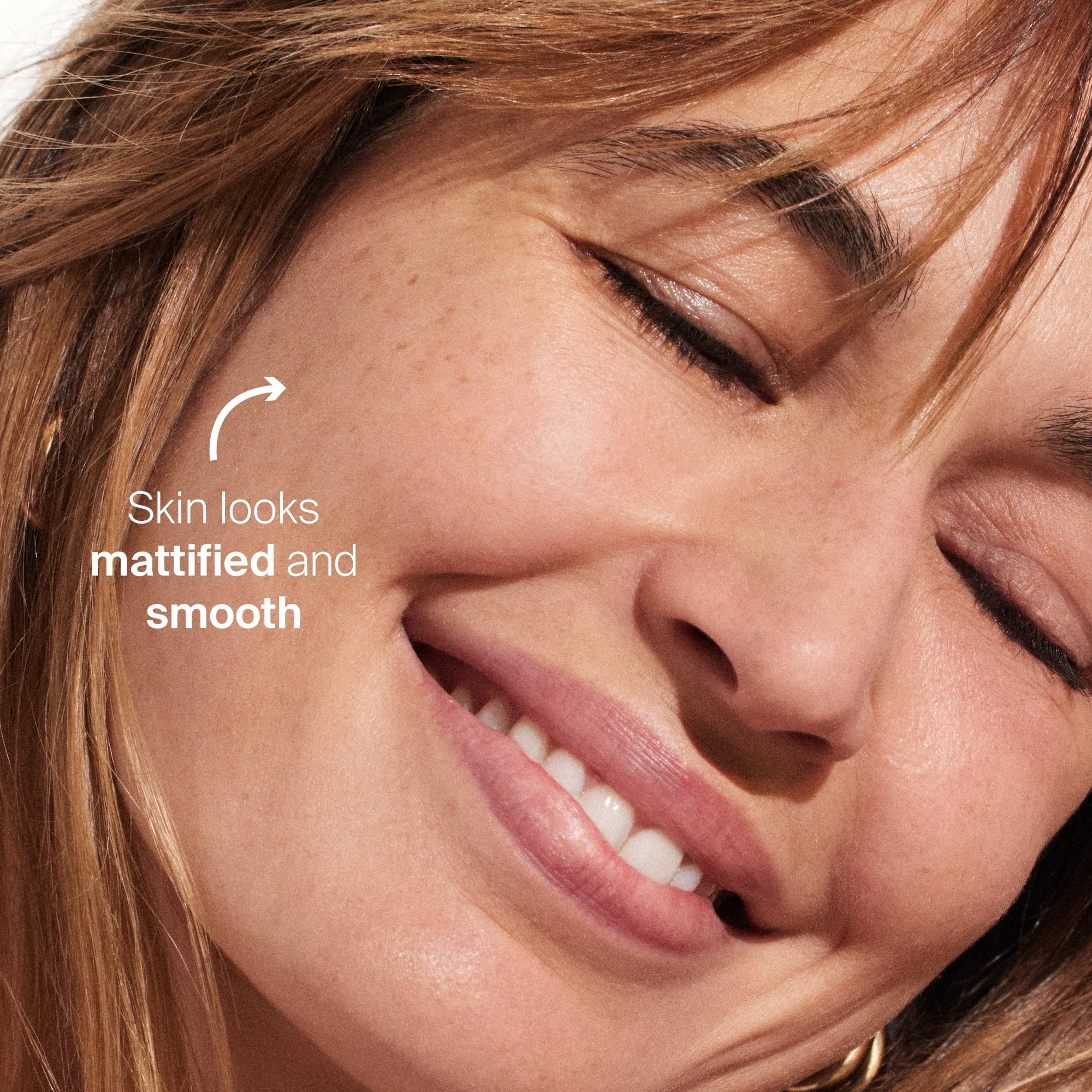 Supergoop Mineral Mattescreen shine-control appearance after wear.
