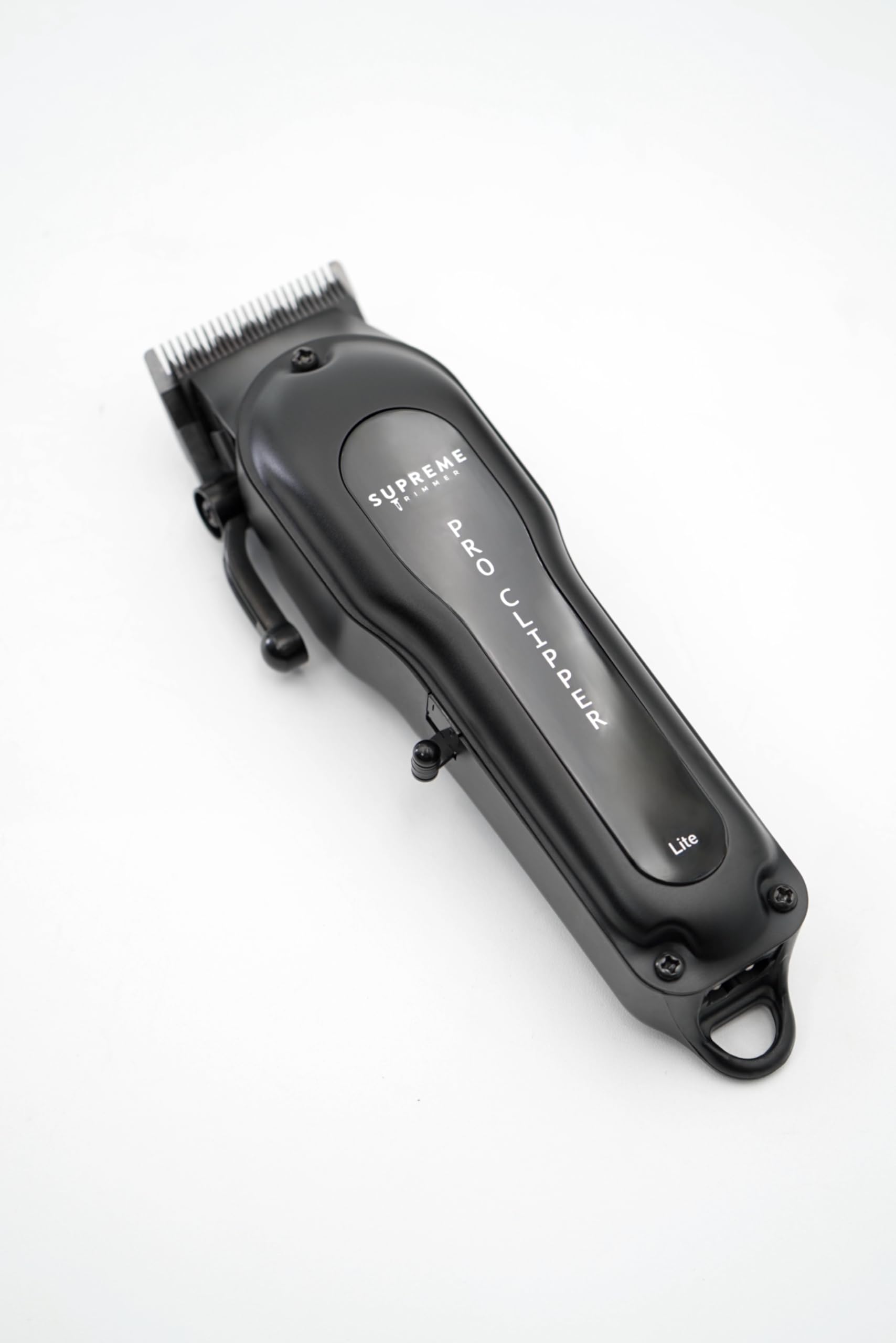 Supreme Trimmer Pro Clipper Lite professional use in barbershop settings.