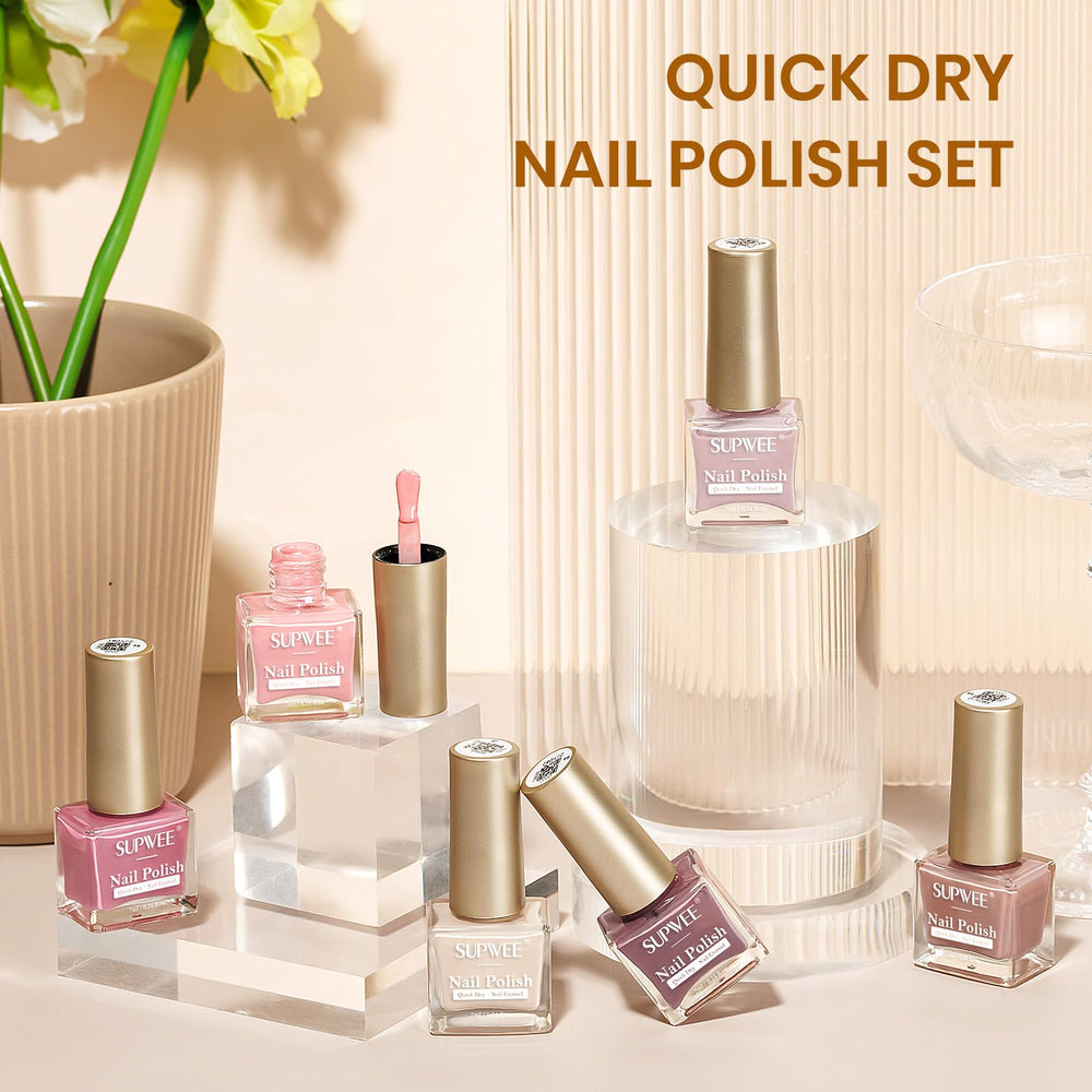 SUPWEE nails on hand wearing fall-winter polish look.