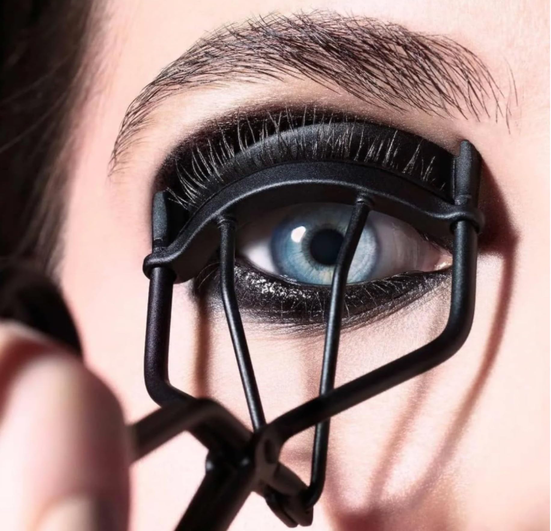 Surratt Relevee Mascara extends lashes with tubing formula