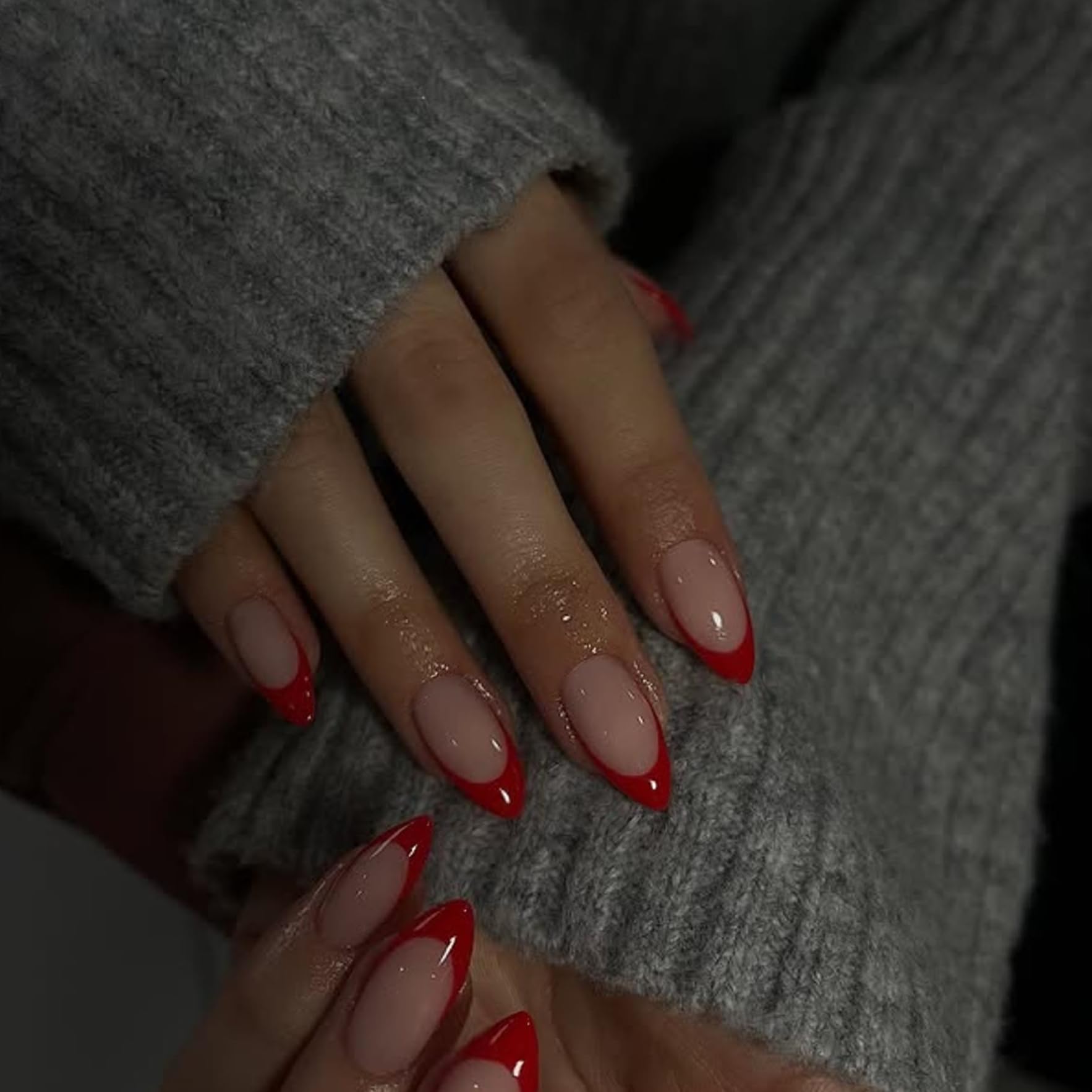 SXVME 30Pcs red French tip press-on nails in short almond shape for elegant home manicure.