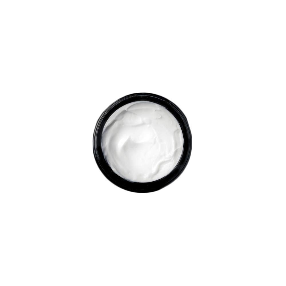 Systeme 41 neck cream close-up shows hydrating, smoothing skin around neck and chest.